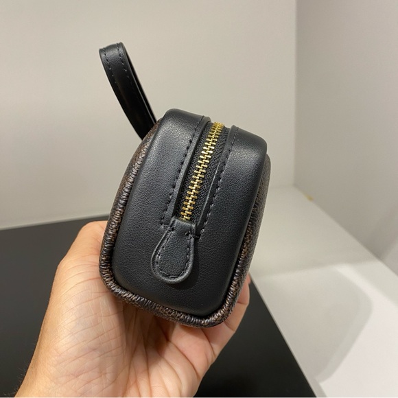 Coach Pouch Wristlet In Signature Canvas CW907 - Picture 5 of 9